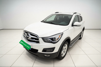 海马S5 2015款 1.6L 手动豪华型天窗版