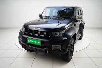北京越野BJ40 2023款 2.0D 自动四驱刀锋英雄版侠客型