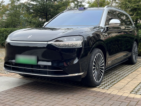 鸿蒙智行 问界M9 2024款 增程 Ultra版 52kWh 6座版