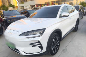 比亚迪 宋PLUS新能源 2025款 EV 520km 尊贵型