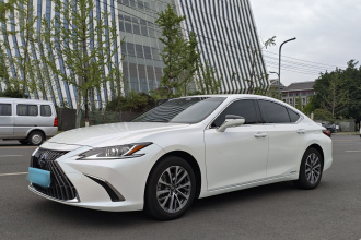 雷克萨斯ES 2021款 300h 卓越版