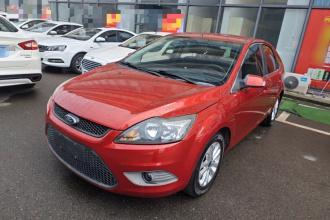福特 福克斯 2013款 两厢经典 1.8L 自动基本型
