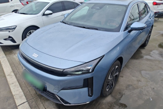 吉利银河 银河L6 2025款 EM-i 140km 星舰版