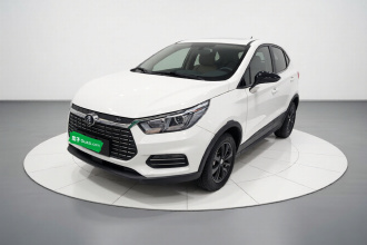 比亚迪 元新能源 2018款 EV360 智联悦酷型