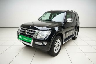 三菱 帕杰罗（平行进口） 2017款  V97 3.8L 五门版GLS 天窗 中东