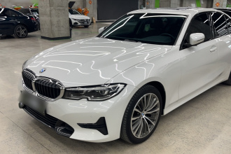 宝马3系 2022款 320i 运动套装