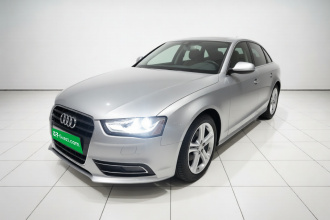 奥迪A4L 2015款 45 TFSI quattro个性运动型
