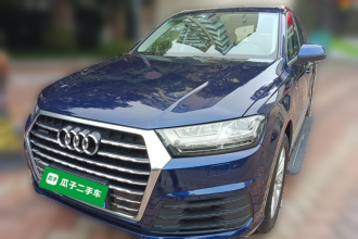 奥迪Q7 2018款 40 TFSI S line运动型