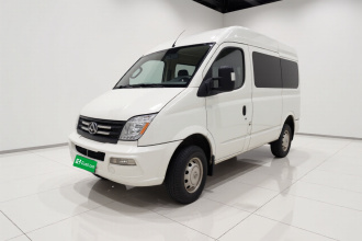 上汽大通MAXUS 新途V80 2021款 2.0T 手动经典傲运通短轴中顶5/6座