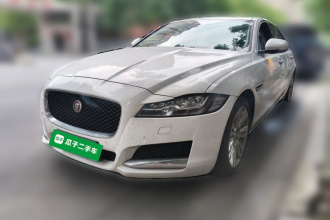 捷豹XFL 2018款 XFL 2.0T 250PS 豪华版