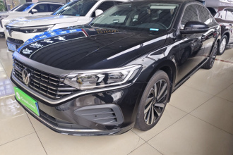 大众 帕萨特 2025款 出众款 380TSI 龙腾版