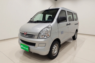 五菱汽车 五菱荣光S 2021款 1.2L标准型空调版7座LSI