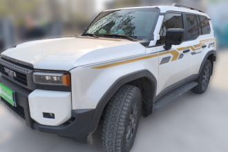 丰田 普拉多 2024款 2.4T 悍野WX版 6座