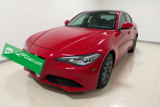 阿尔法·罗密欧 Giulia朱丽叶 2017款 2.0T 200HP 豪华版