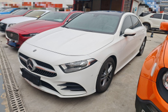 奔驰A级 2020款 改款二 A 180 L 运动轿车