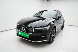 沃尔沃XC60 2022款 B5 四驱智逸豪华版
