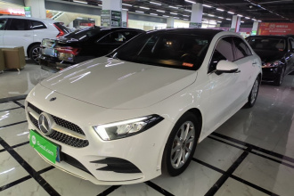 奔驰A级 2019款 改款 A 200 L 运动轿车