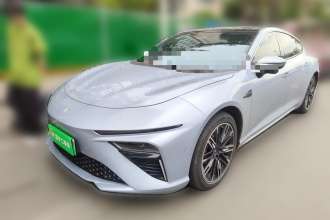 哪吒汽车 哪吒S 2022款 增程版 1160km 后驱小版