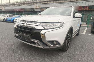 三菱 欧蓝德 2019款 2.0L 两驱畅享版 5座 国VI