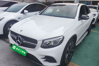 奔驰GLC轿跑 2019款 GLC 260 4MATIC 轿跑SUV