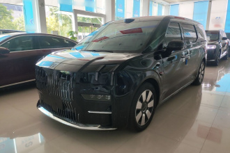 极氪009 2024款 七座过道版四驱 108kWh