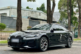 宝马4系 2022款 430i Gran Coupe M运动曜夜套装