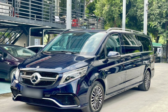 奔驰V级 2017款 V 260 L 尊贵加长版