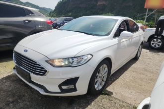 福特 蒙迪欧 2020款 EcoBoost 180 时尚型