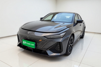 长安UNI-V 2023款 1.5T 尊享型