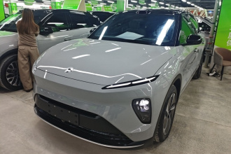 蔚来ES8 2023款 75kWh 行政版