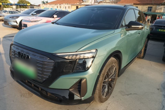 奥迪Q5 e-tron 2023款 40 e-tron 星耀型 机甲套装