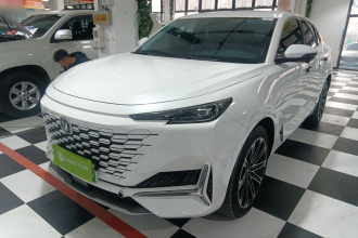 长安UNI-K 智电iDD 2022款 蓝鲸iDD 130km 1.5T 尊贵型