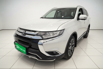 三菱 欧蓝德 2018款 2.0L 两驱荣耀版 5座