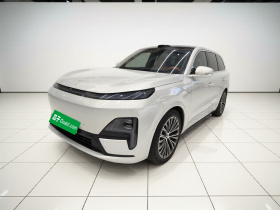 深蓝汽车 深蓝S09 2025款 四驱Ultra+ 高定版