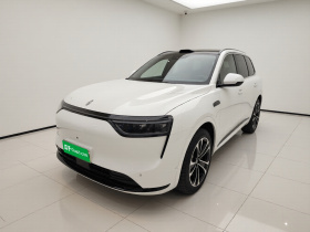 鸿蒙智行 问界M8 2025款 增程 Ultra版 53.4kWh 5座版