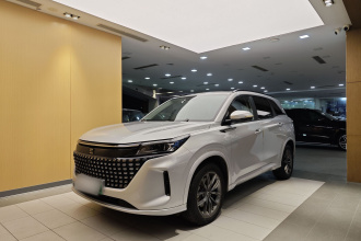 蓝电E5 2023款 1.5L DE-i 100KM畅享型 7座