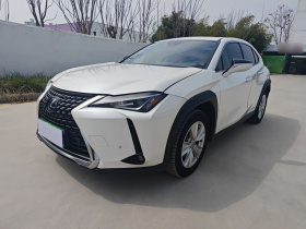 雷克萨斯UX 2020款 260h 探·趣版