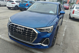 奥迪Q3 2019款 40 TFSI 时尚动感型