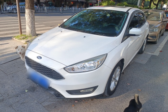 福特 福克斯 2018款 两厢经典 1.6L 自动风尚型智行版