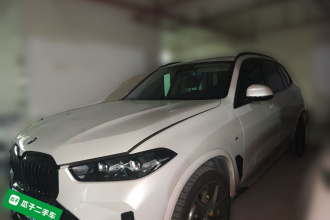 宝马X5 2023款 xDrive 30Li 尊享型M运动套装
