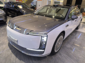 鸿蒙智行 尊界S800 2025款 纯电 星辉尊享版 5座 （192线激光雷达）