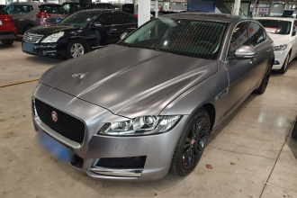 捷豹XFL 2017款 XFL 2.0T 240PS 奢华版