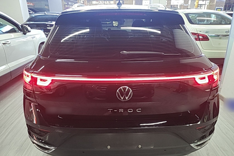 Volkswagen T-ROC фото 3