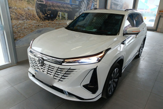 长安CS75 PLUS 2023款 第三代 2.0T 自动尊贵型