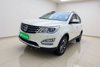 宝骏560 2015款 1.8L 手动豪华型
