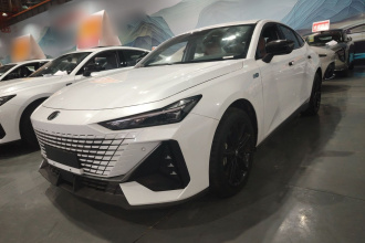 长安UNI-V 智电iDD 2023款  智电iDD 1.5T 113km智趣型（飞快版）