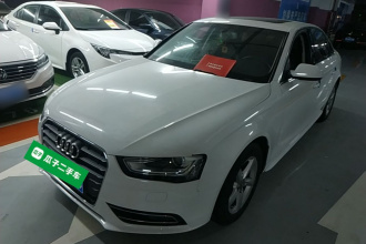 奥迪A4L 2016款 30 TFSI 典藏版 自动舒适型