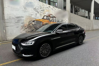 比亚迪 汉 2024款 DM-i 荣耀版 121KM 尊荣型