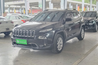 Jeep 自由光 2017款 2.0L 优越版