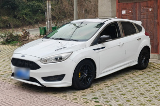 福特 福克斯 2018款 两厢经典 EcoBoost 180 自动精英型